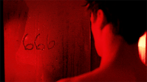 vanessacarlysle:American Horror Story: Apocalypse, 1.01 “The End”