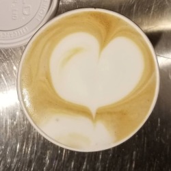 Latte art heart  #latteart #heart https://www.instagram.com/p/BowXjFEHOAZ/?utm_source=ig_tumblr_share&igshid=r5xemer9d74g
