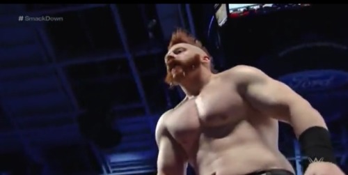 omgsheamus:  Pecs, pecs, pecs! 👅