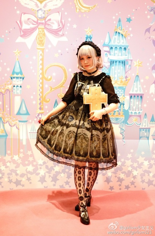 frederica1995:Angelic Pretty 2016 Shanghai tea party guests snap from Girlism