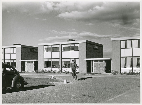 komalantz: Woningbouw Nagele | Nagele housing by The New Institute - Architecture Collection on Flic