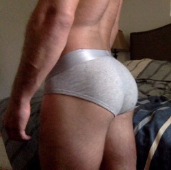 anxietydaddy:Told myself I would never post a pic of my bare ass but I’m too proud of my gains