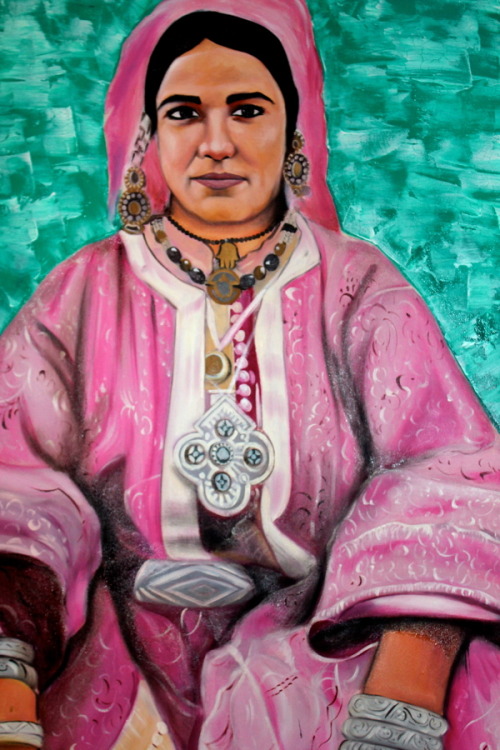 dynamicafrica: Moroccan Amazigh artist Chama Mechtaly uses her artistic gift to channel and pay homa