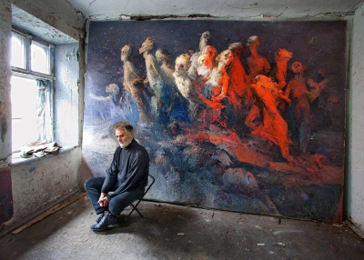 jamesusilljournal:
“ ‘The last day of painting’, Valentin Zakharchenko with his painting ‘The blind ones’ (1978), before it had to be cut into two pieces to be removed from his house, photo by Yuri Litwinienko, 2012
”