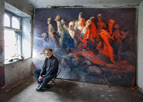  ‘The last day of painting’, Valentin Zakharchenko with his painting 'The blind ones&rsq