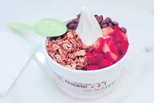 cinnahearts:  frozen yogurt (by akratz)      