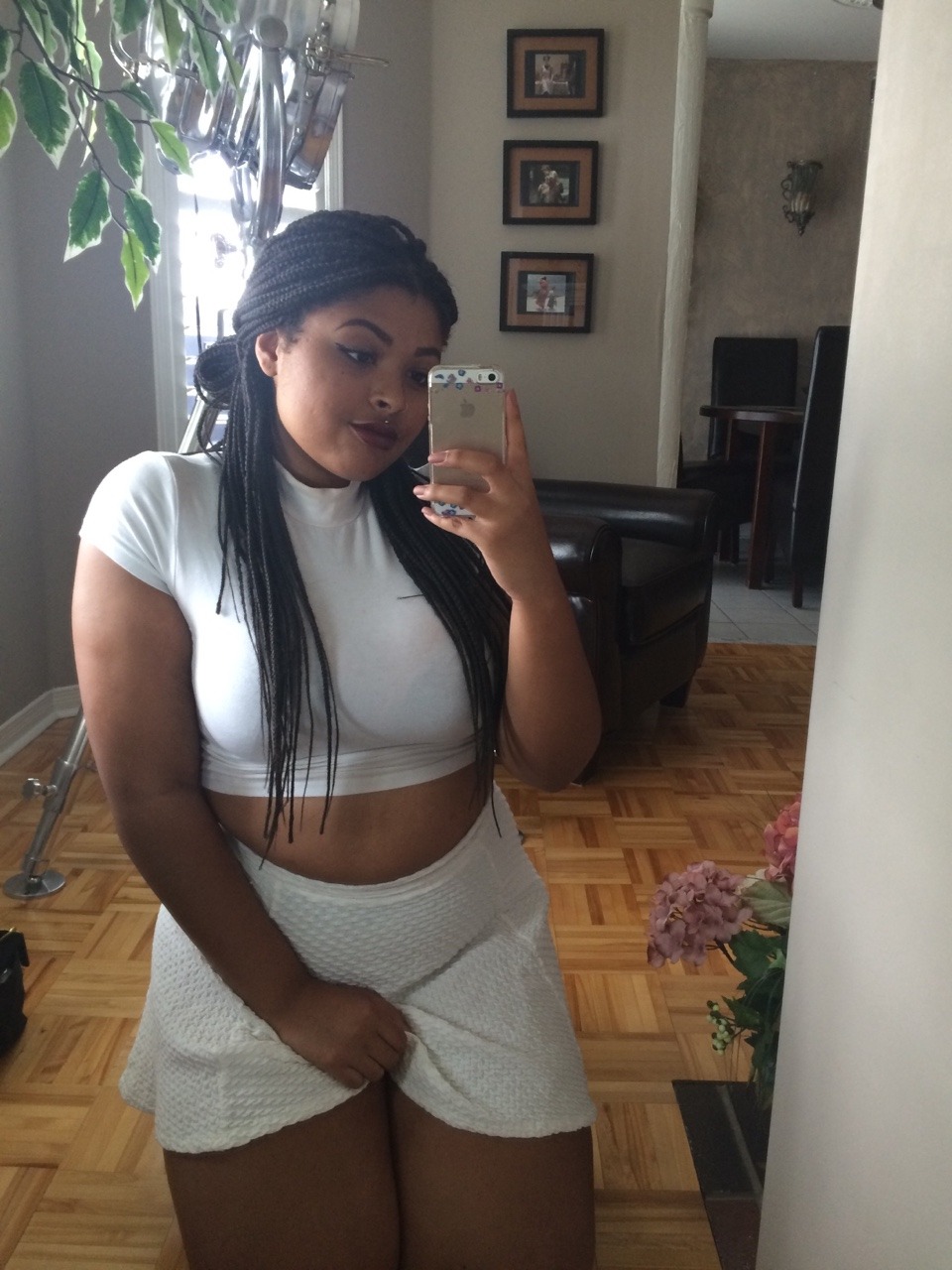 w-nderless:  its canada day and im a VERY cute canadian