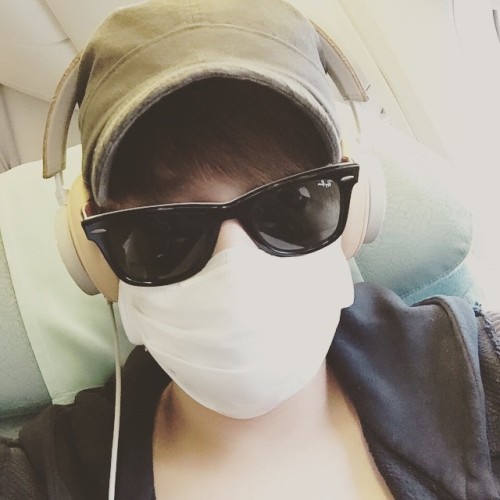 [150618] Eli’s instagram update.@elikim91: In the plane looking like a criminal haha #mask #MERS #sc