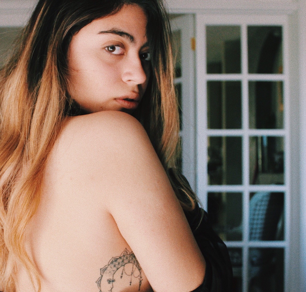 nvillalobosc:You return like autumn, and I fall every time. 