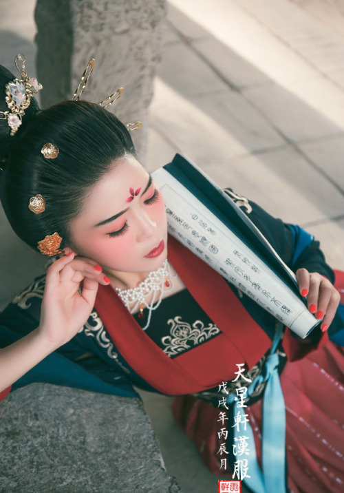 hanfugallery: Traditional Chinese hanfu by 天星轩汉服