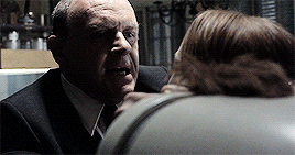 turnswithus: hannibal (2001) dir: ridley scott