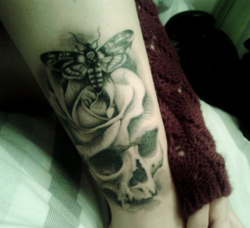 fuckyeahtattoos:  I’m an apprentice at Immortal Art Studio in Carlisle and one of the most amazing perks of the position is that I get amazing art from the artists there free of charge. Got this on my ankle because I love the artwork and this style