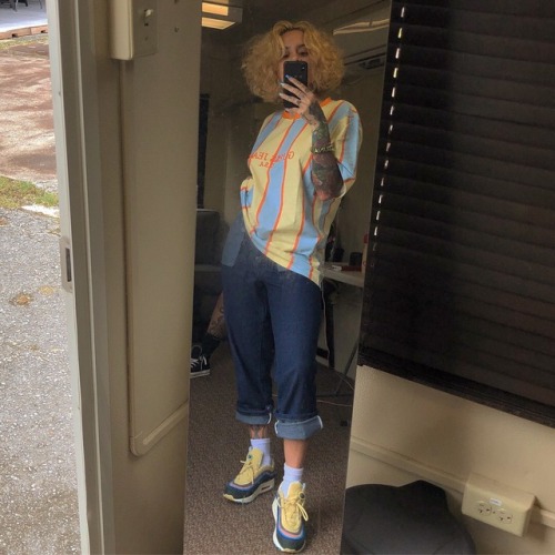 solacekehlani: orange.yellow.blue
