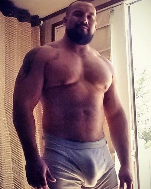 jockstrapjohnny:ready.Just Big Guys: 08/10