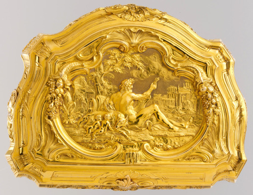 ufansius: Chased gold presentation box - Peter Russell (box) and George Michael Moser (chased decora