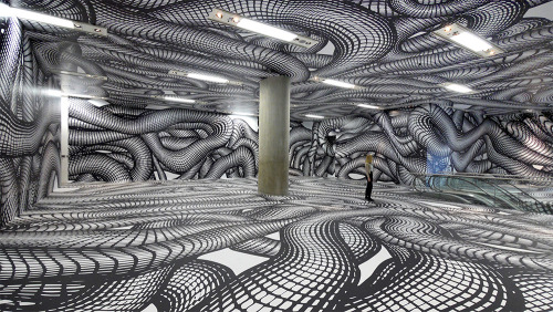itscolossal:Vertigo-Inducing Room Illusions by Peter Kogler