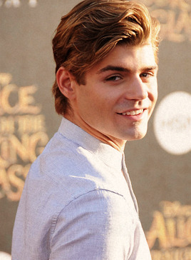 mydicktasteslikepepsi-cola:  Garrett Clayton attends the premiere of Disney’s ‘Alice Through the Looking Glass’ at the El Capitan Theatre on May 23, 2016 in Hollywood, California.   