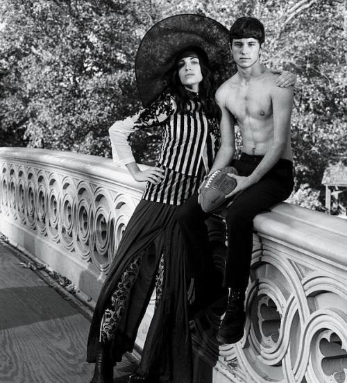 dontyoucallyourhusbanddaddy:  Barneys’ Brothers, Sisters, Sons & Daughters campaign, featuring transgender men and women. 