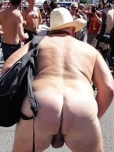 abuelosricos:  I want this beautiful ass…