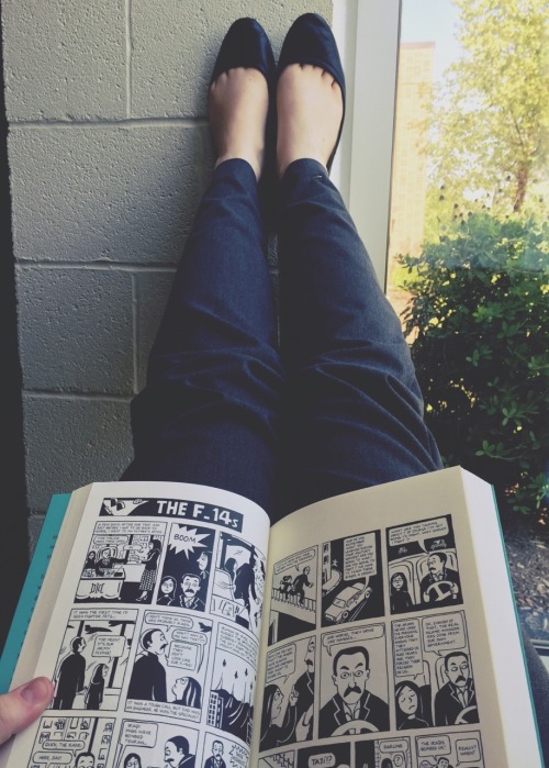 freckles-and-books: Lunchtime reading position