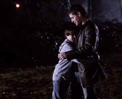 f-ckyeahfutbol:impostoradult:deancasheadcanons:oftentimes when sam and dean have parallel story line