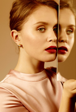 nathaliechazeaux:Eliza Scanlen photographed by Maru Teppei for The Last Magazine