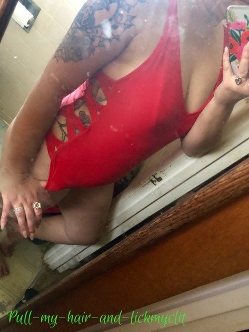 Sex pull-my-hair-and-lickmyclit:  New swimsuit, pictures