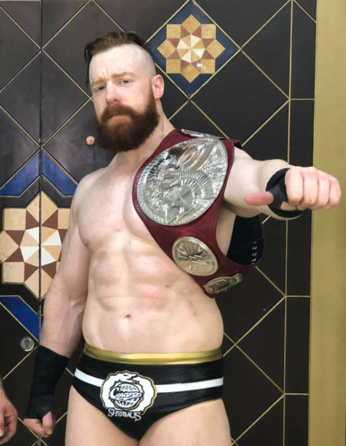 deidrelovessheamus:  Pale, Sexy Ginger! 😍