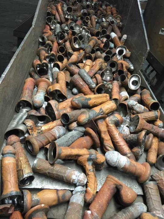 silencingthedrums:  alertstatus:  eriquin:  eriquin:  Friend of a friend on facebook posted a picture with a caption “Someone in my smithing group got a free crate of high quality steel today in the form of “used casting molds”… I am at a loss