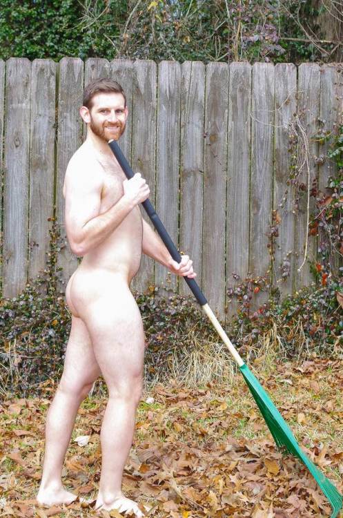 randyblake23:Who needs a man who can rake your world? Reblog from michigan-nudist, 85k+ posts, 37.9 