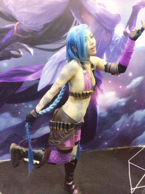 league-of-legends-sexy-girls:  Vi and Jinx adult photos