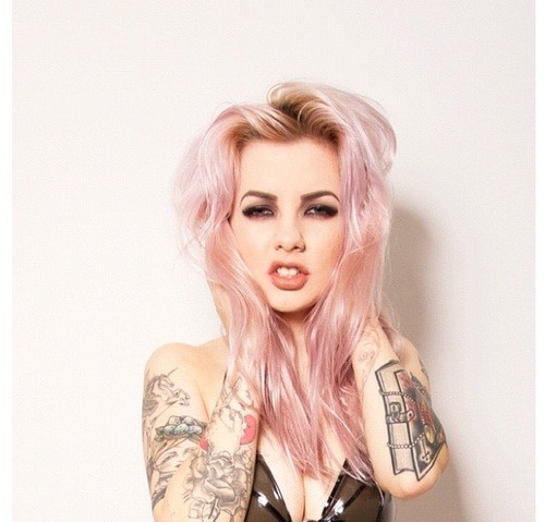 escupitajoneuronal:  Sol Saenz / Pinterest on We Heart It - http://weheartit.com/entry/52009769/via/BittersweetAbyss 