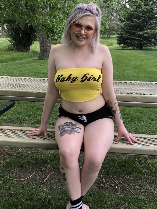 yourenotmysunshine: Your wifey say I’m lookin’ like a whole snack ✨