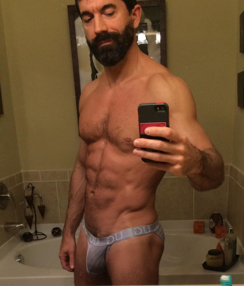 underlads:  Fit guys in underwear. Submit our own undies shots.Kik: underlads