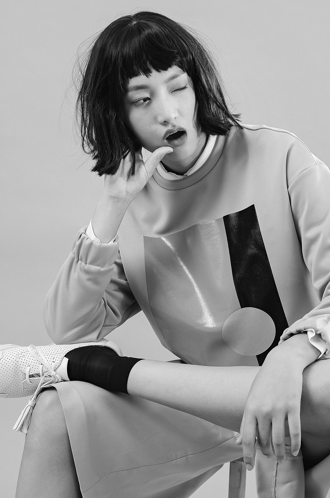 aphoticsouls:  amy-ambrosio:  Lee Ha Eun for Arche F/W 2014.  B&amp;W FASHION