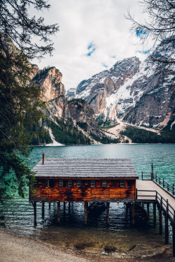 noizzex:   Cabin Over the Lake | by Todd