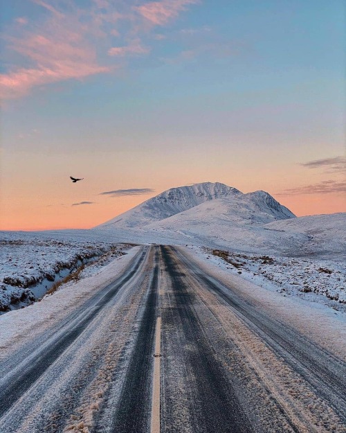 Snowy sunrise in the wilds of Donegal ️By @the_galavrilanter Follow @ireland_travel for the best Iri