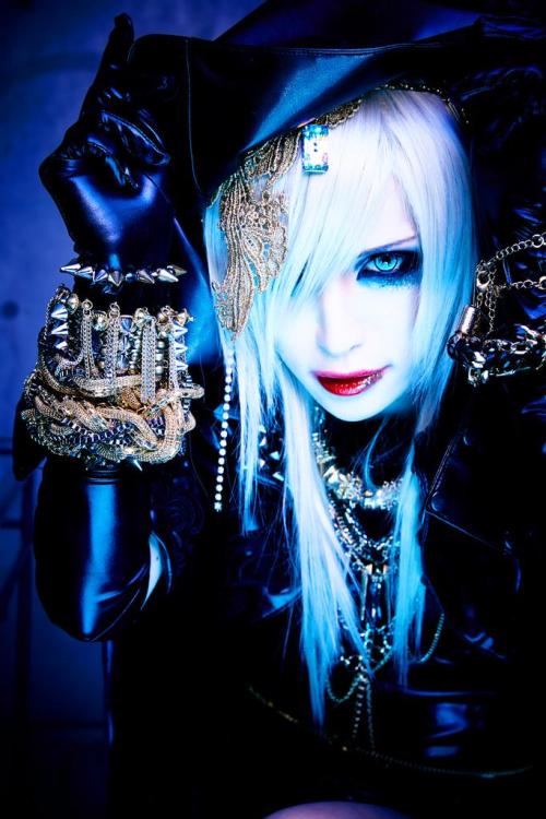 l-e-i-k-a:  MEJIBRAY’s new artist pictures porn pictures