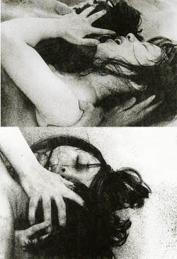 pixienatthecat:  The Woman In The Dunes 砂の女