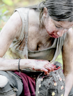 dailytwdcast:  Enid in The Walking Dead 6.02