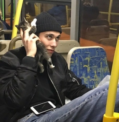 https://64.media.tumblr.com/9cbbef2a063c20eaf9040377e31a2f72/c8f3df2cc662adf2-4b/s500x750/7dba6840b6517b855e0dbed1e9fda52ffcb8e641.jpg