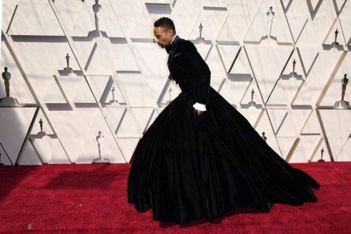 xmagnet-o: nys30:  thechanelmuse:   thechanelmuse:  And the category is: Outdress every damn body! Billy Porter at the 91st Annual Academy Awards.  Glenn Close is LIVING!    Reblogging just for Glenn!   Omg lol 