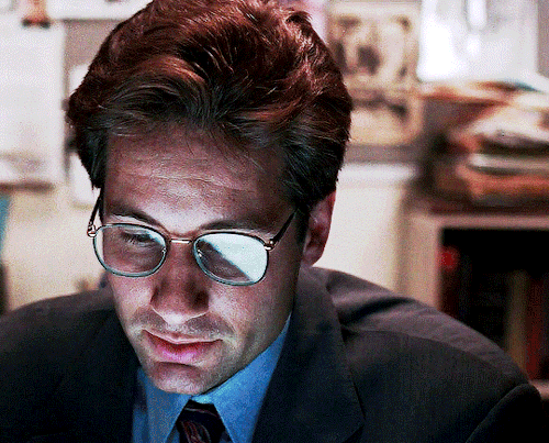 leonardbetts:THE X-FILES - Season 1: Mulder + glasses