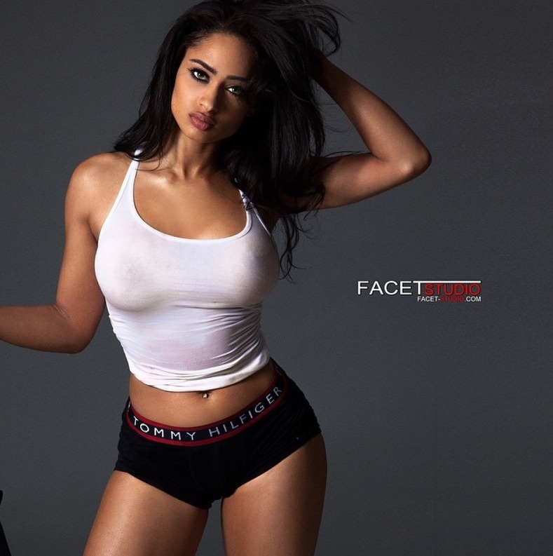 girlsandlandscape:  Tori Hughes