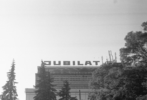 Jubilat, KrakówFed 5 + Industar N-61 L/DAgfaphoto APX 400 Będąc wielokrotnie w Krakowie, ciężko mi b