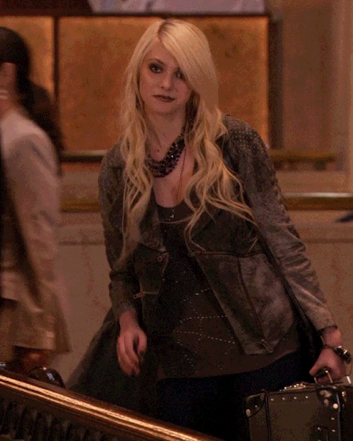 Jenny Humphrey Outfits: Season 3 Part 2 | Part 1