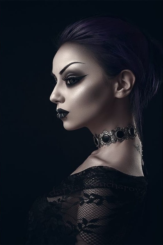 Model/ Photo/ Makeup: Darya Goncharova Jewelry:... - Gothic and Amazing