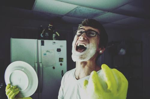 Doing the dishes at work today calls for a throwback selfie Sunday. #dishes #cleaning #workyjob #ind