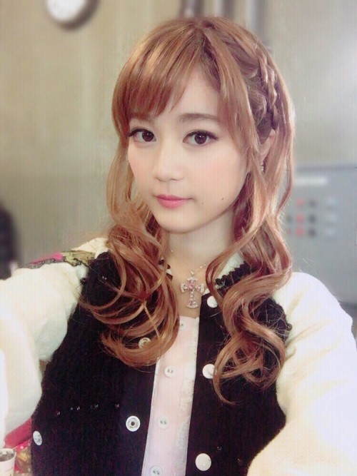 omiansary:  http://blog.nogizaka46.com/Ikuchan