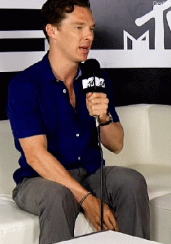 thescienceofjohnlock:  benedict-1976:  dex5m:  [X]  Benedict, tu veux nous faire